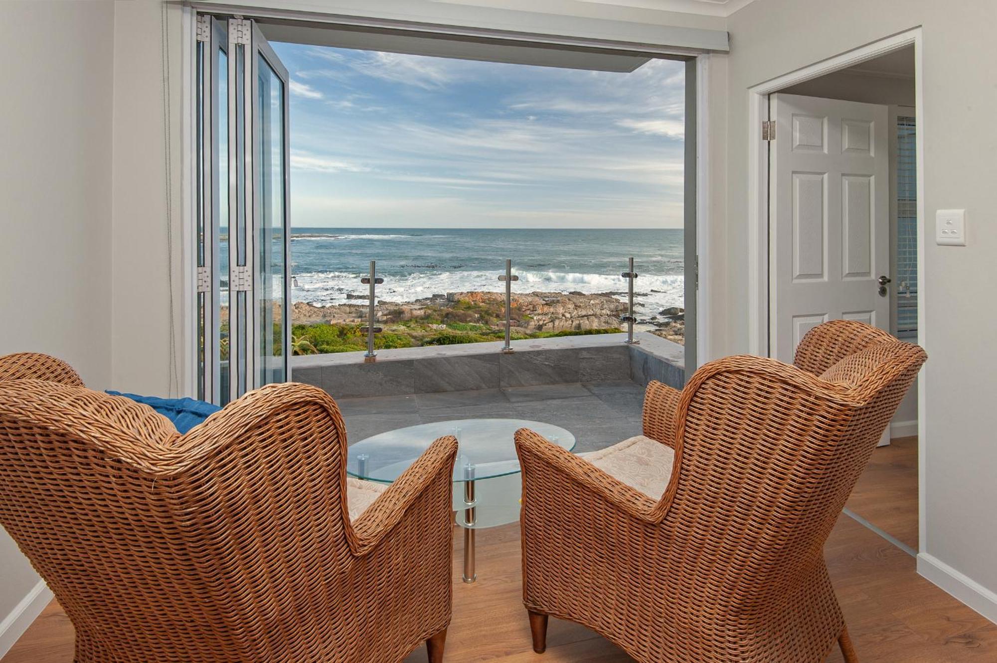 Absolute Ocean Boutique Guesthouse Херманус Экстерьер фото